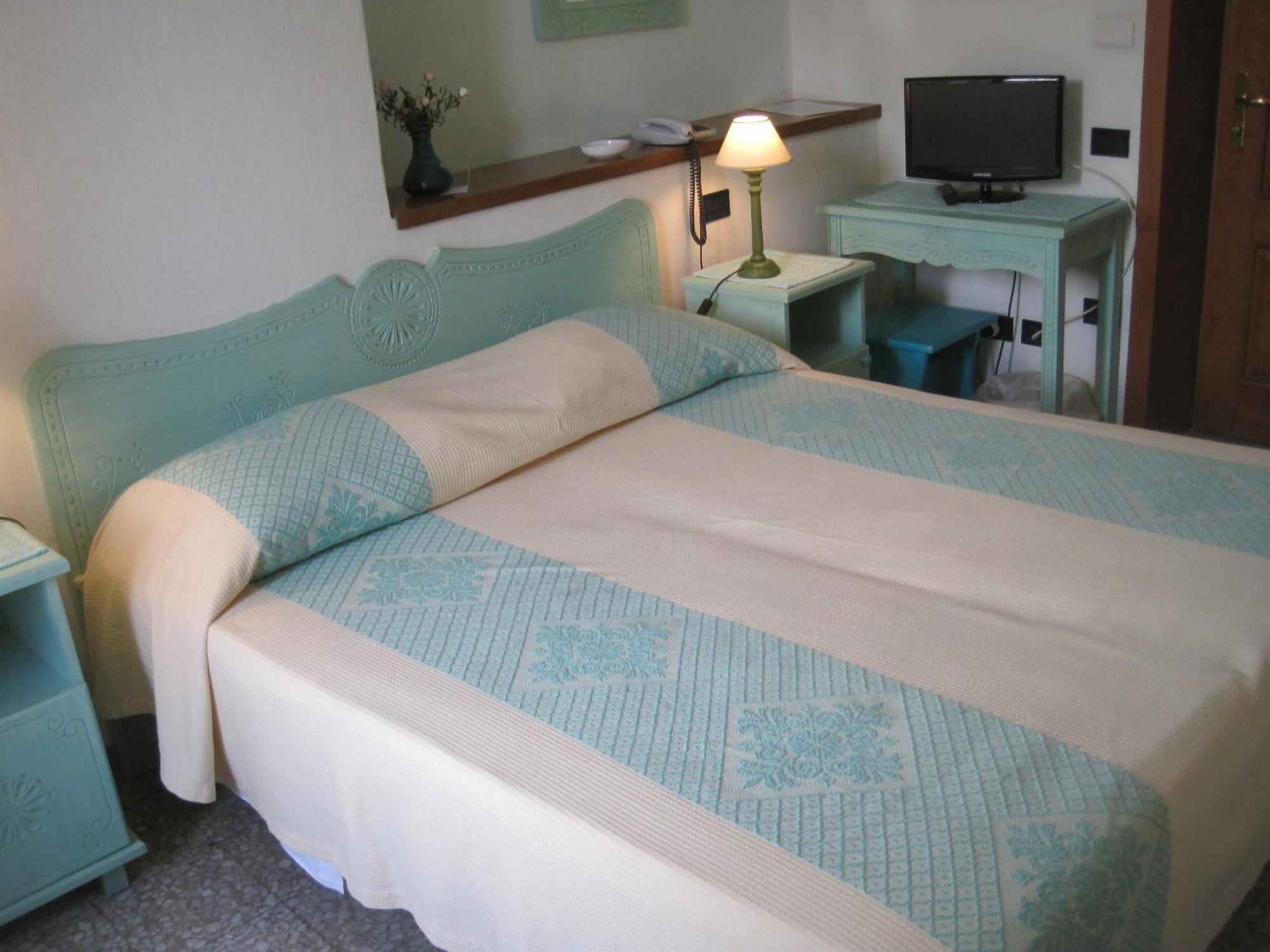 Hotel Moderno Santa Teresa Gallura Ruang foto