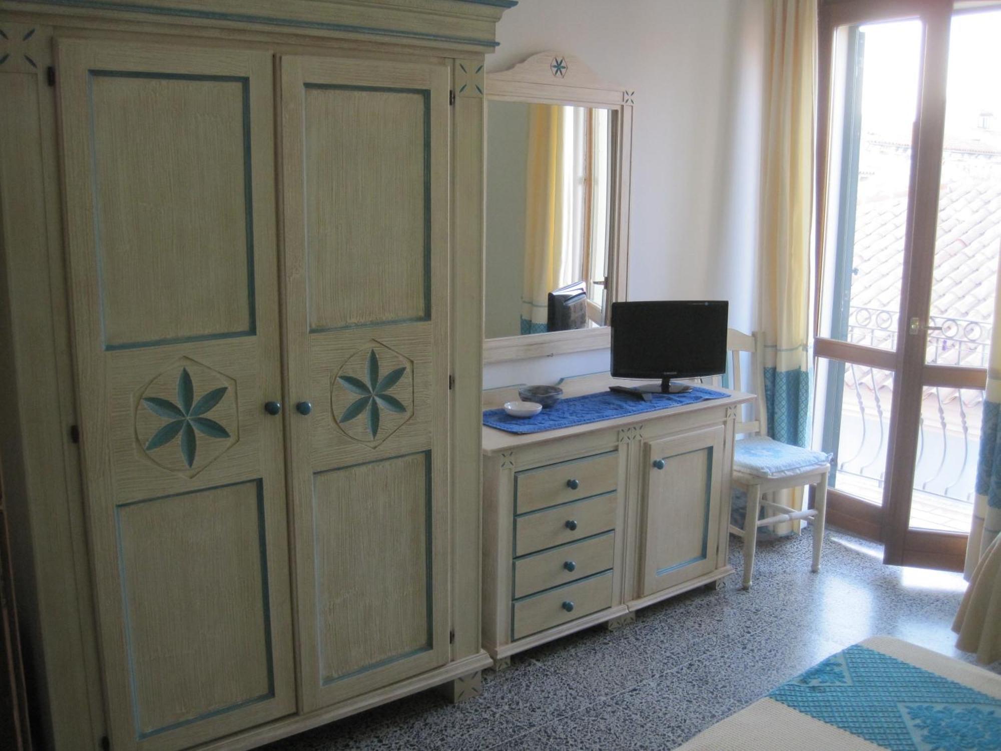 Hotel Moderno Santa Teresa Gallura Ruang foto