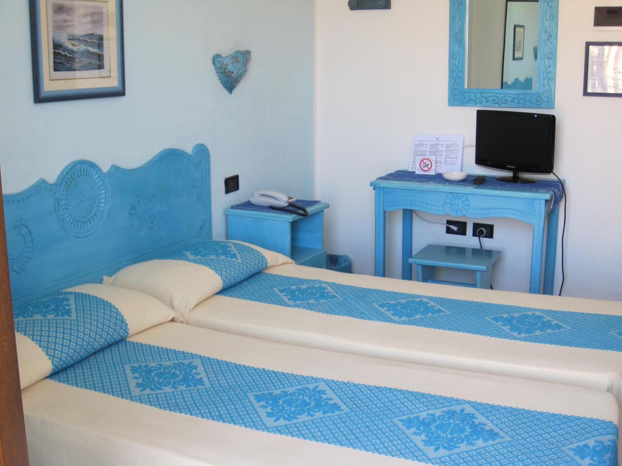 Hotel Moderno Santa Teresa Gallura Ruang foto